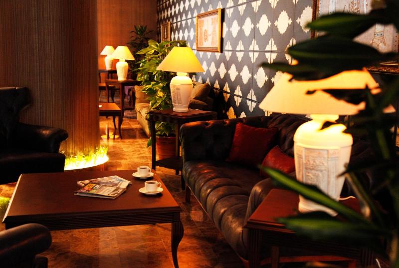 Standard Double Room image 4