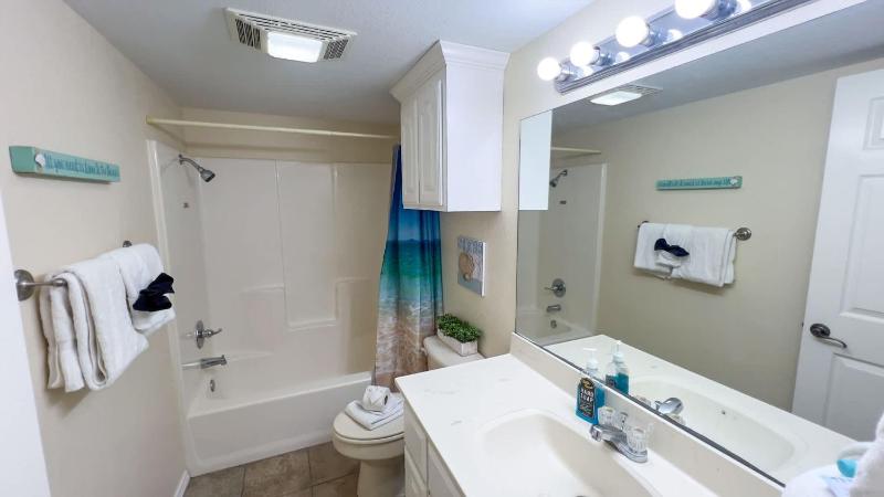250 Paces to Beach Pool 1st Floor condo - image 17