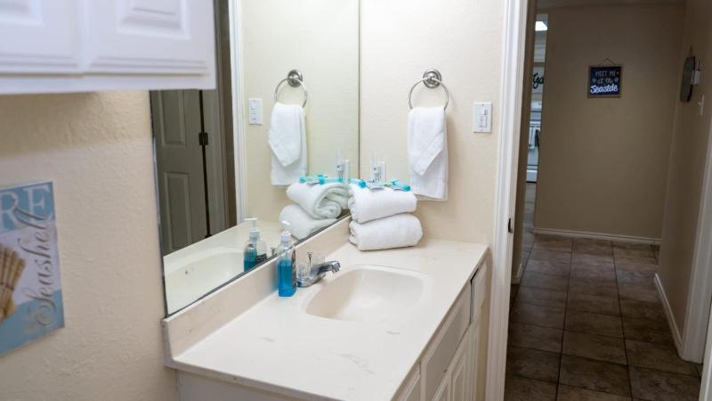 250 Paces to Beach Pool 1st Floor condo - image 34