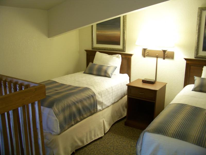 One-Bedroom Apartment with Loft image 3