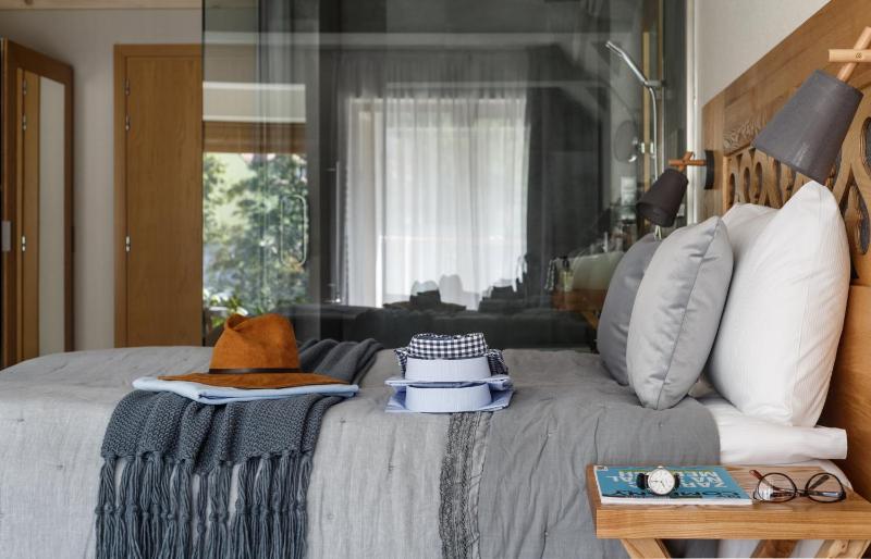 Premium Double Room with Mountain View image 1