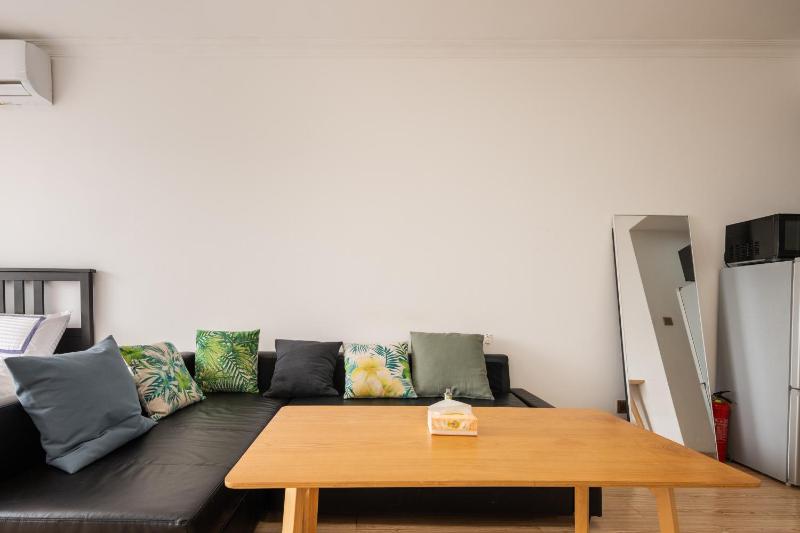 YunYing - Spacious Urban Flat with Panoramic City-View Windows - image 16