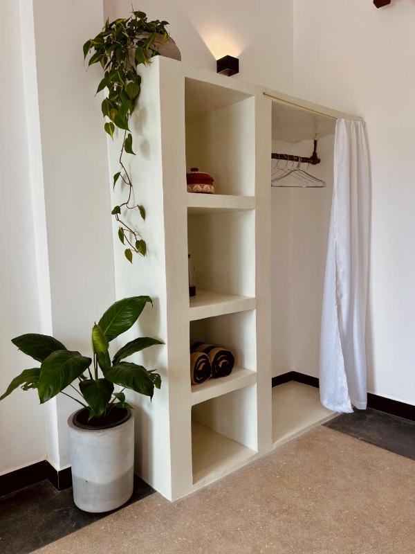 Calma Cafe - Surf Stay and Yoga - image 15