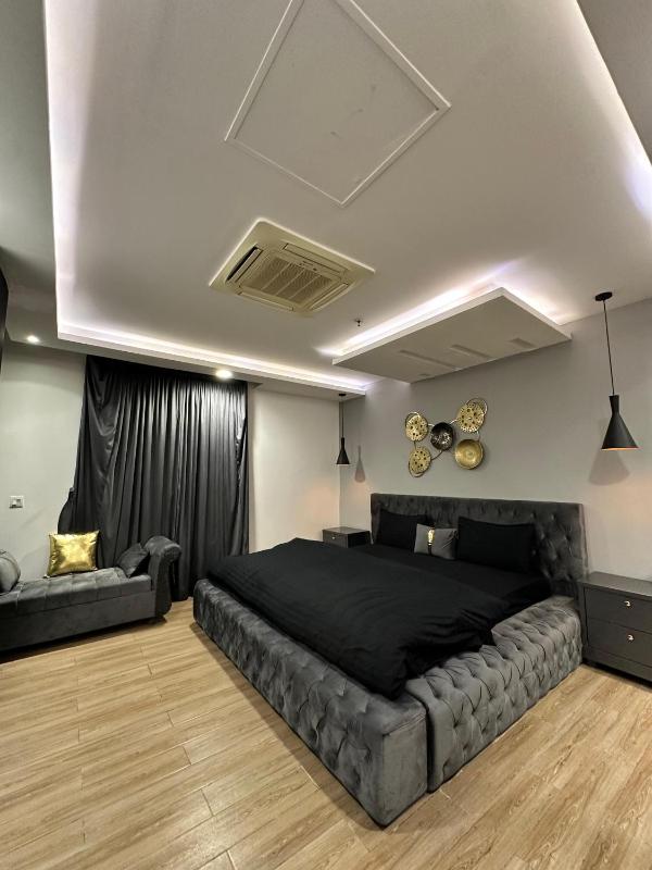 Gold Crest Luxury Serviced Apartments DHA Phase 4 Lahore - image 15