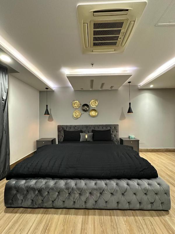 Gold Crest Luxury Serviced Apartments DHA Phase 4 Lahore - image 16