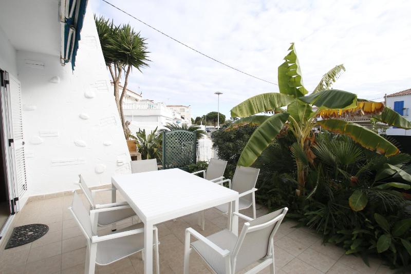 Las Marinas A - image 2