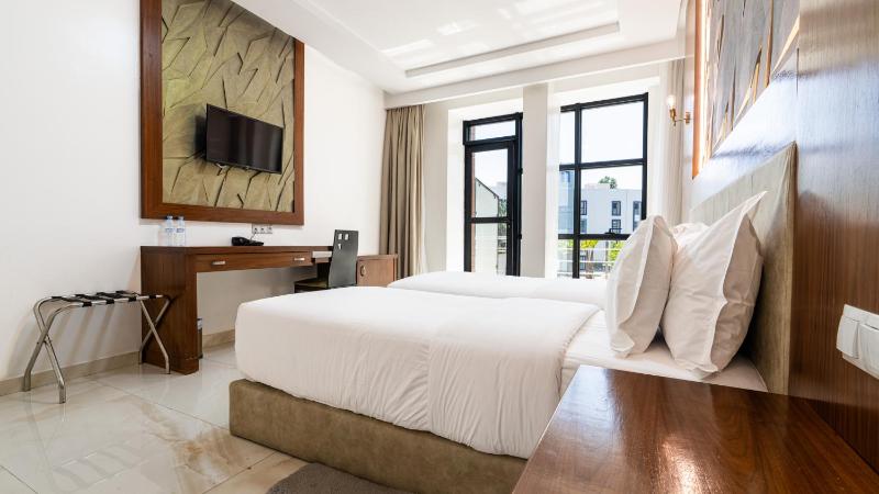 MIRANDA HOTEL - Tanger - image 33