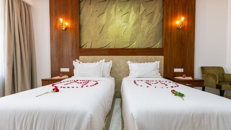 MIRANDA HOTEL - Tanger - image 13