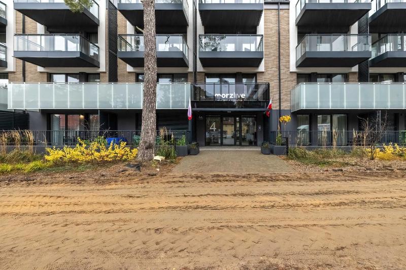 Klimatyzowany Stylowy Apartament Blisko Plaży Taras & Parking by Noclegi Renters - image 16