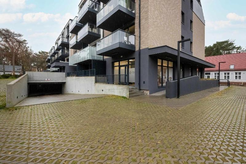 Klimatyzowany Stylowy Apartament Blisko Plaży Taras & Parking by Noclegi Renters - image 8