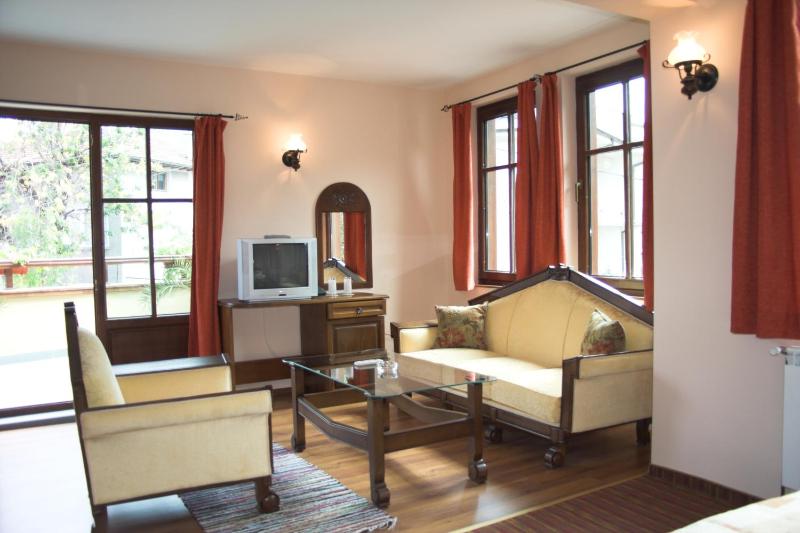Junior Suite with Balcony image 4