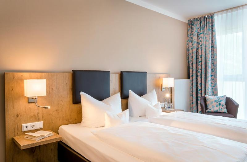Double Room with Balcony image 1
