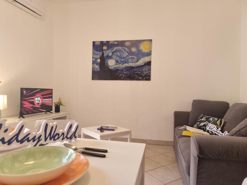 DownTown House by Holiday World - image 7