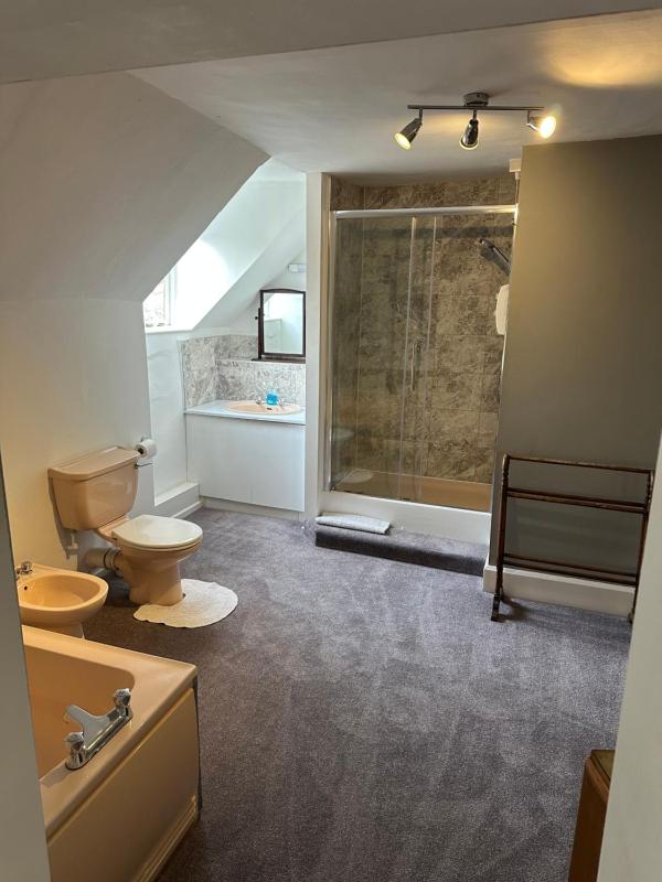 Abbey Farm Bed And Breakfast - image 25