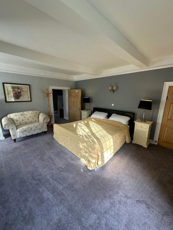 Abbey Farm Bed And Breakfast - image 27