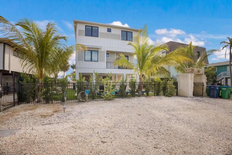 Aqua - Brand New Luxury Beach House on AMI - image 39