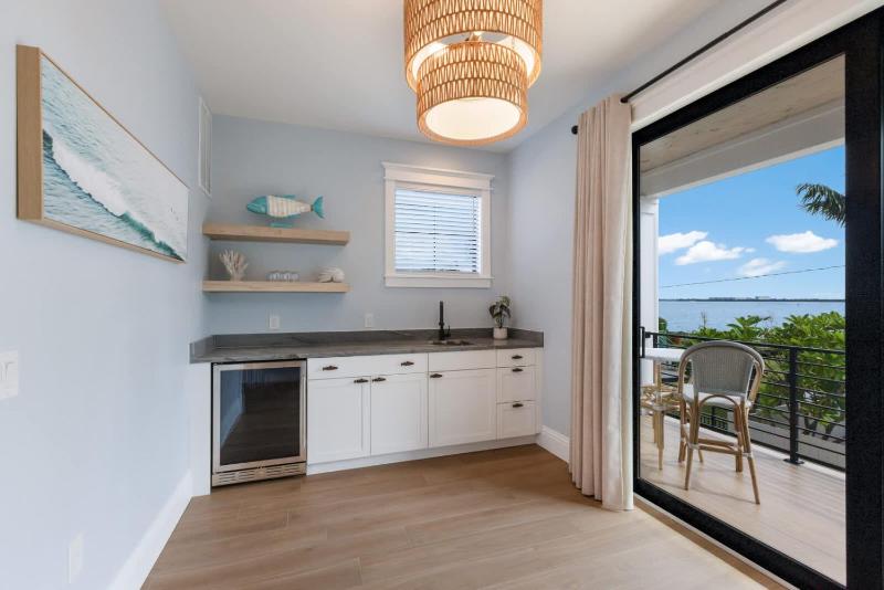Aqua - Brand New Luxury Beach House on AMI - image 13