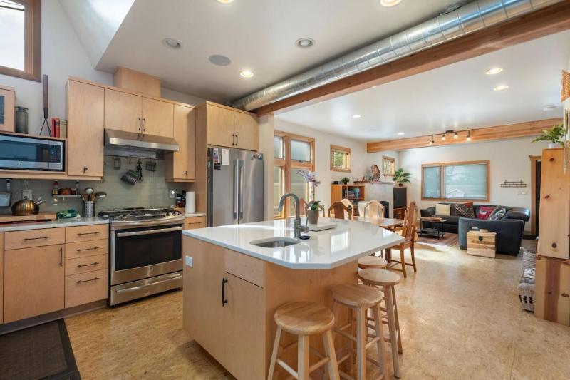 Central Charm with Office & Peaceful Yard - image 1