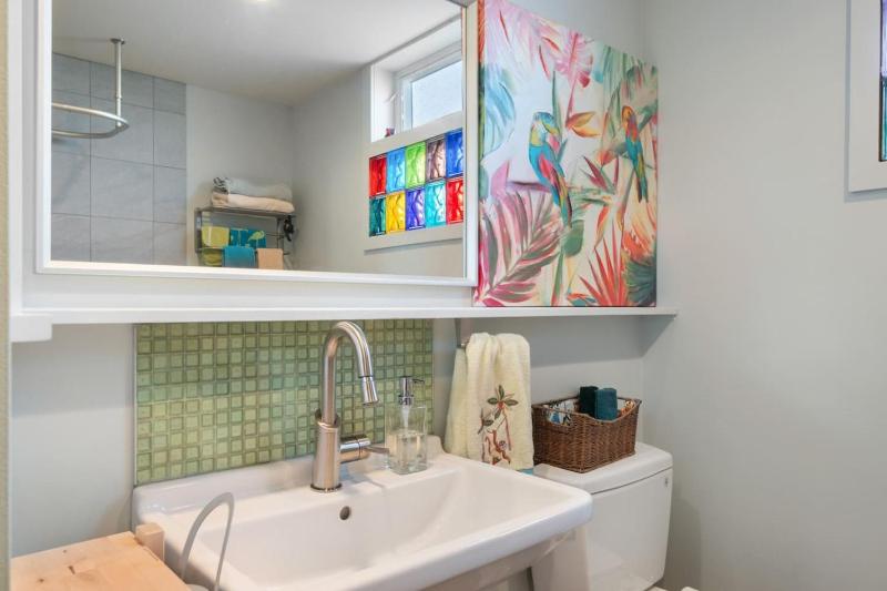 Central Charm with Office & Peaceful Yard - image 4