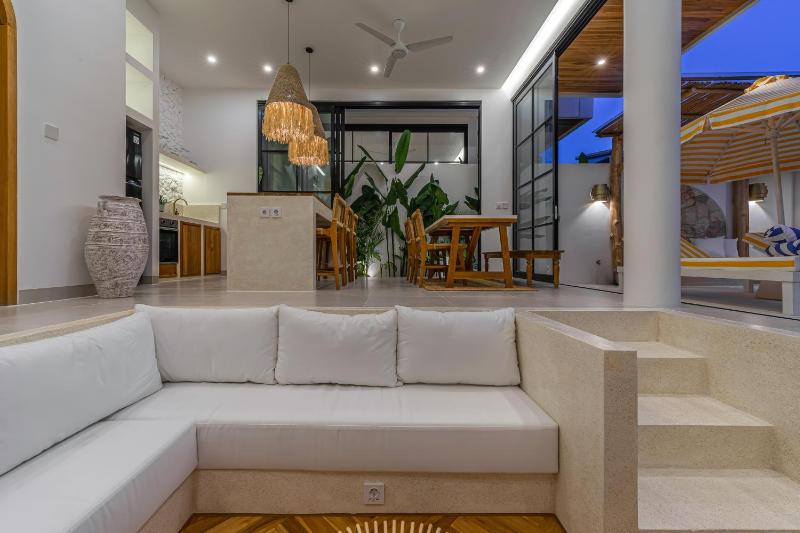 Tropical Mediterranean Villas in Canggu - image 26