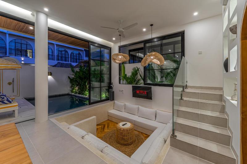 Tropical Mediterranean Villas in Canggu - image 42