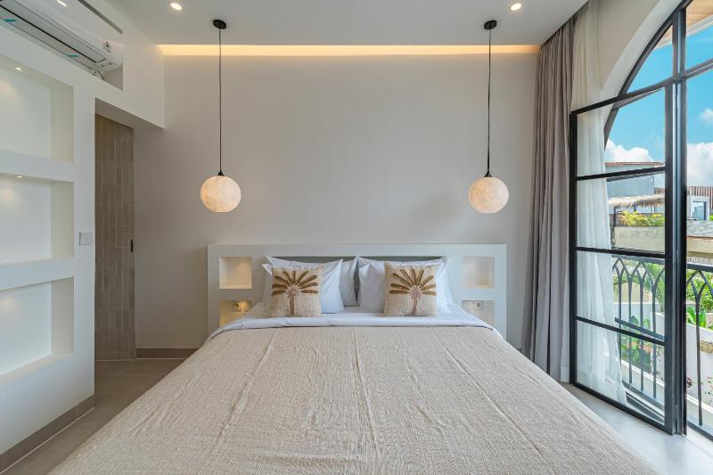 Tropical Mediterranean Villas in Canggu - image 12