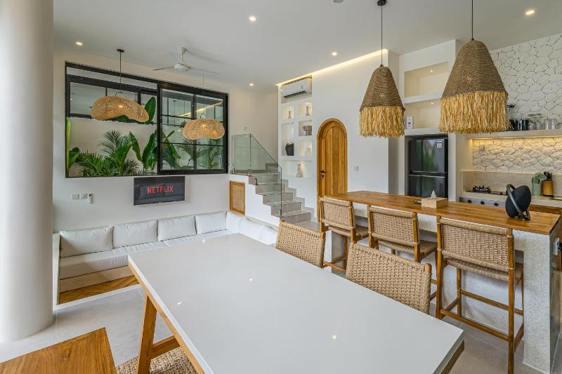 Tropical Mediterranean Villas in Canggu - image 16