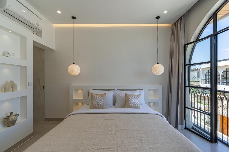 Tropical Mediterranean Villas in Canggu - image 15