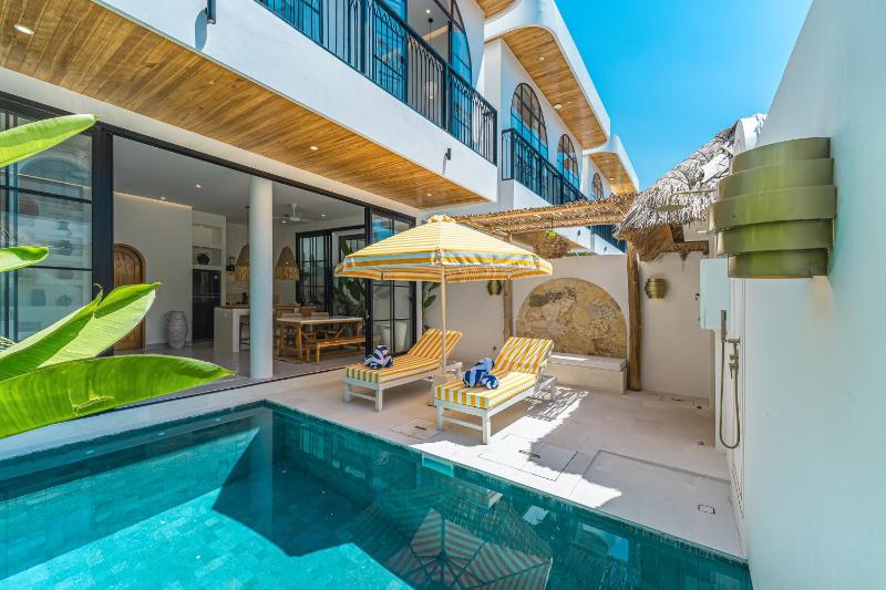 Tropical Mediterranean Villas in Canggu - image 34