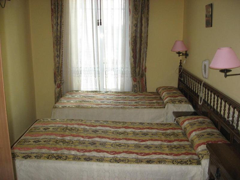 Hostal Casais - image 7