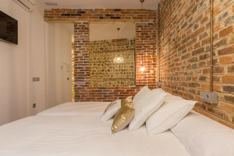 Superior Twin Room image 1