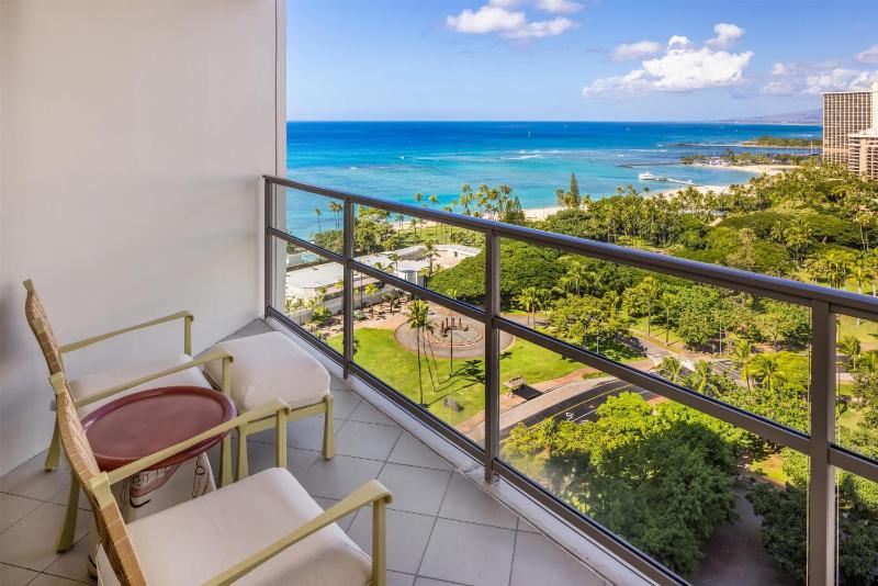 Ka La'i Waikiki Beach LXR Hotels & Resorts - image 15