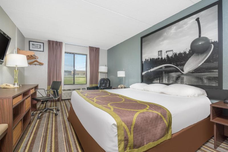 King Room - Non-Smoking image 2