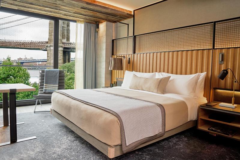 Superior King Room image 2