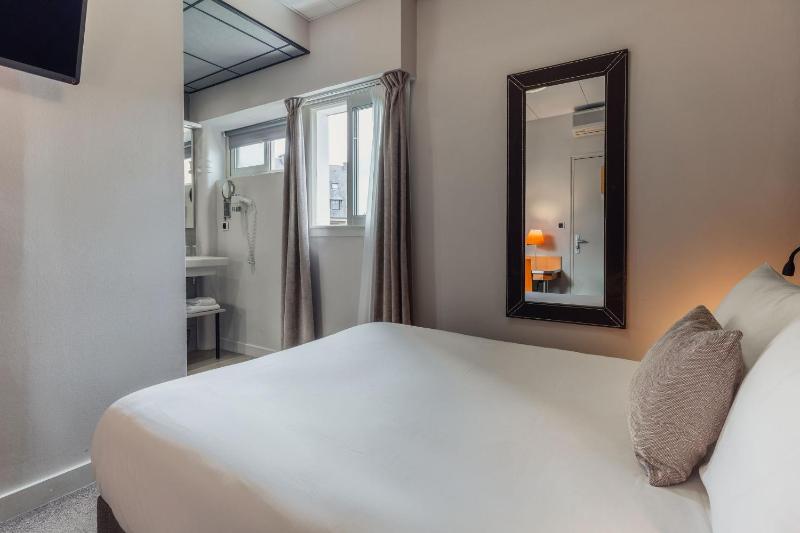 Hotel Des Lices Rennes Centre - image 12