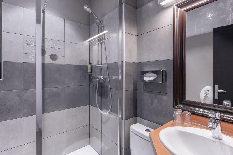 Hotel Des Lices Rennes Centre - image 24