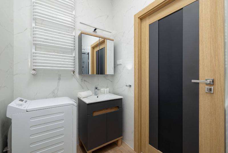 Ku Morzu Przytulny Apartament Blisko Plaży Parking & Balkon by Noclegi Renters - image 30