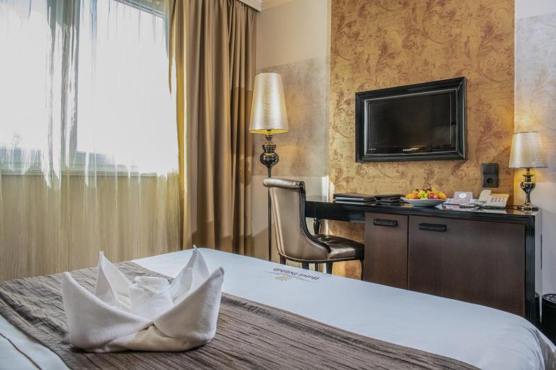 Hotel Délibáb - image 3