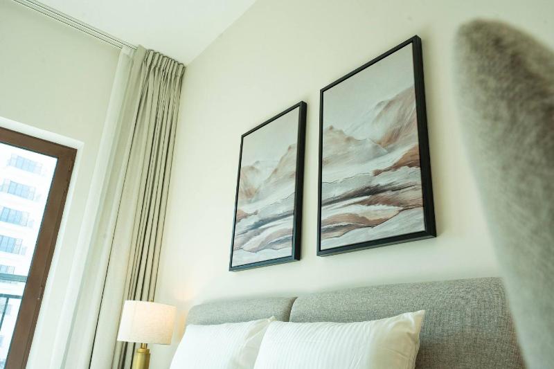 Luxury Yas Golf Stay Near F1 Track 221 - image 2