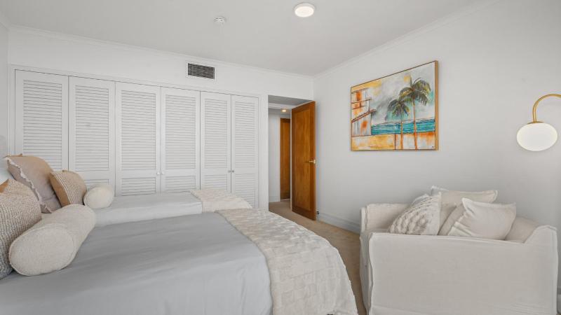 Northshore Penthouse - image 13