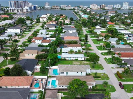 Twin Tides 2 Side-by-Side Homes w/ Pools + Spas - image 28