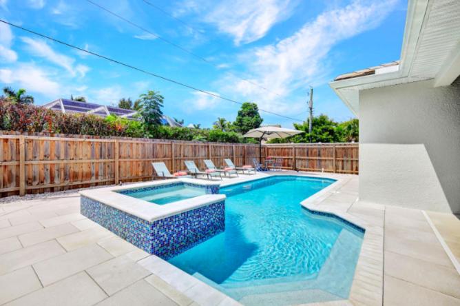 Twin Tides 2 Side-by-Side Homes w/ Pools + Spas - image 42
