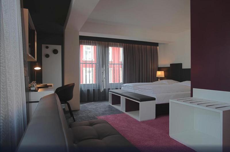 Hotel Bliss - image 16