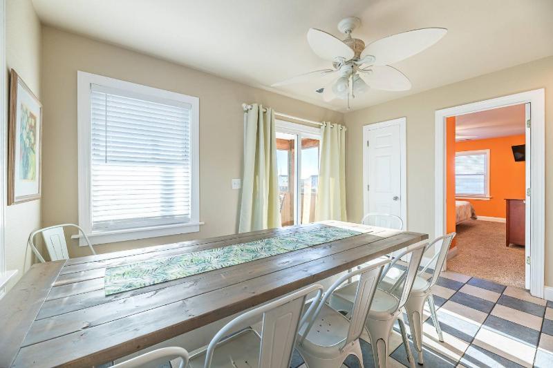 The Barnacle Barn - KDH MP 9.5 Ocean View 145 Yds to Beach Tiki Bar Pool Hot Tub Pets OK - image 27