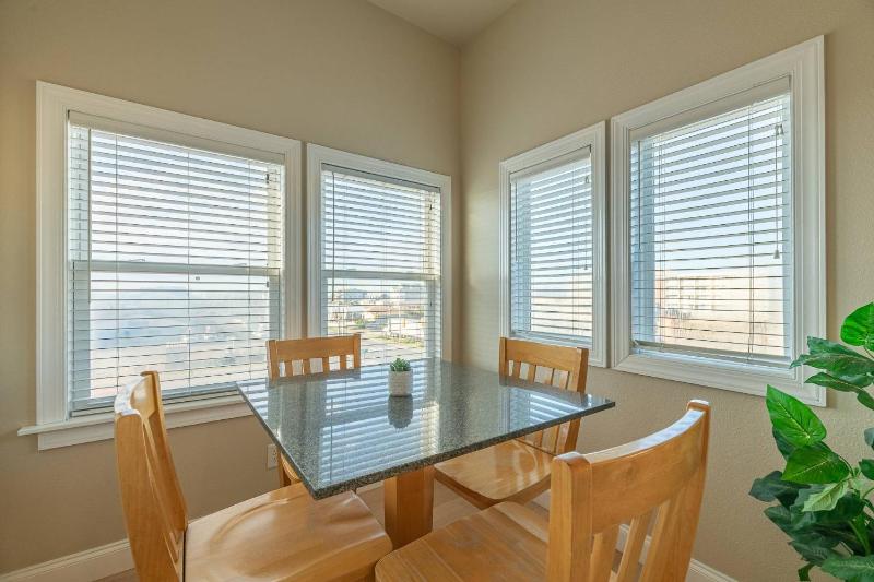 The Barnacle Barn - KDH MP 9.5 Ocean View 145 Yds to Beach Tiki Bar Pool Hot Tub Pets OK - image 41