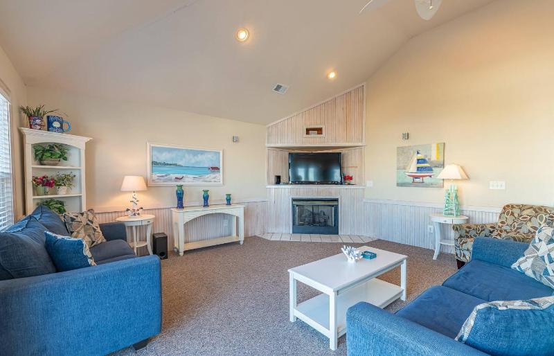 The Barnacle Barn - KDH MP 9.5 Ocean View 145 Yds to Beach Tiki Bar Pool Hot Tub Pets OK - image 20