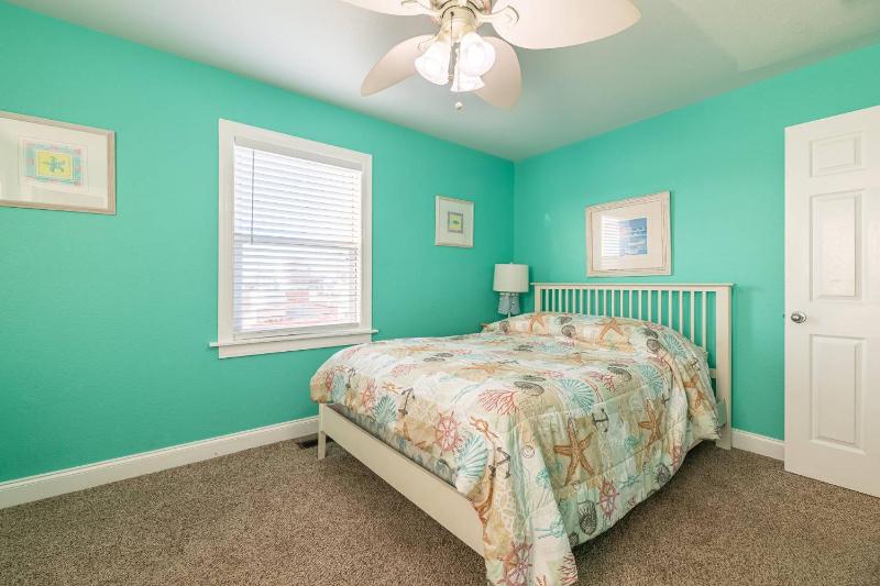 The Barnacle Barn - KDH MP 9.5 Ocean View 145 Yds to Beach Tiki Bar Pool Hot Tub Pets OK - image 38