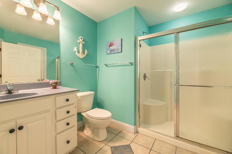 The Barnacle Barn - KDH MP 9.5 Ocean View 145 Yds to Beach Tiki Bar Pool Hot Tub Pets OK - image 36