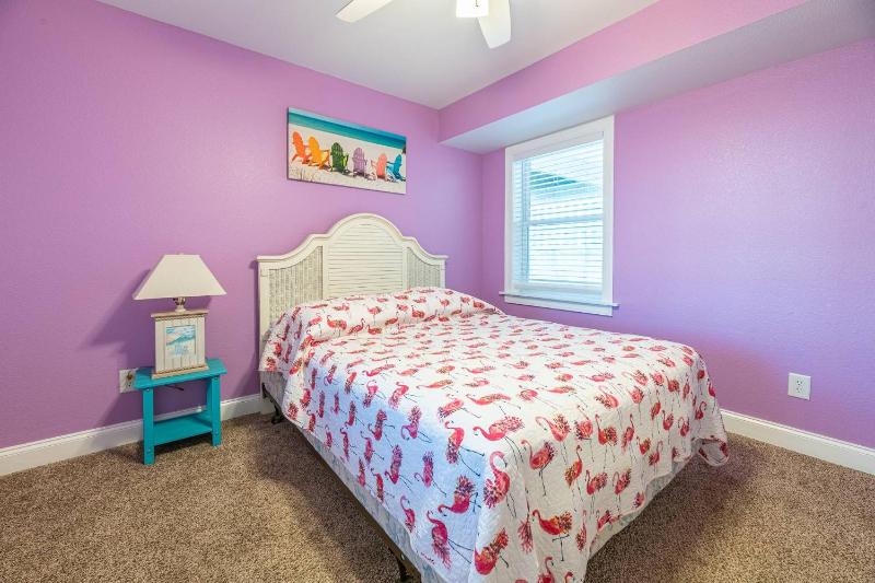 The Barnacle Barn - KDH MP 9.5 Ocean View 145 Yds to Beach Tiki Bar Pool Hot Tub Pets OK - image 9