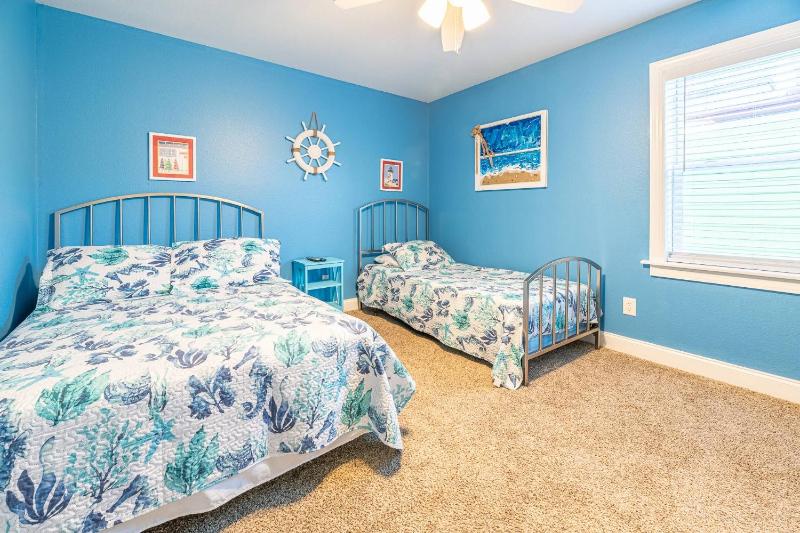The Barnacle Barn - KDH MP 9.5 Ocean View 145 Yds to Beach Tiki Bar Pool Hot Tub Pets OK - image 19